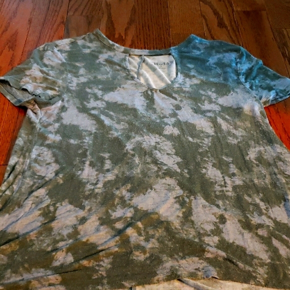 2 for 10 Green Tye-dye High-Low Short sleeve shirt - Picture 1 of 2